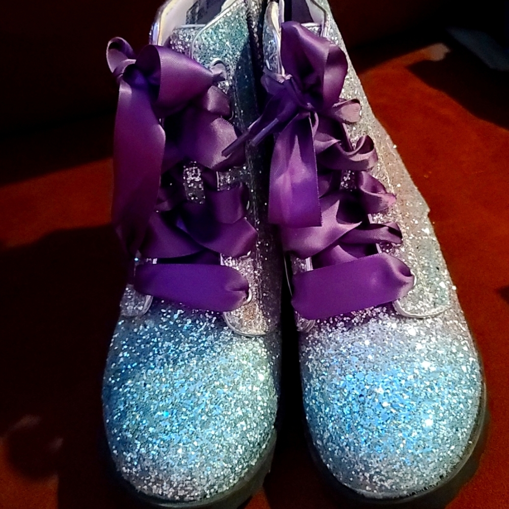 NWT Girls Glitter Boots Size 4